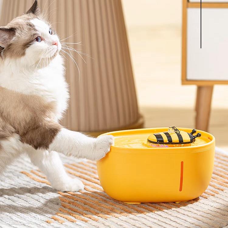 Honeybee Pet Drinking Fountain