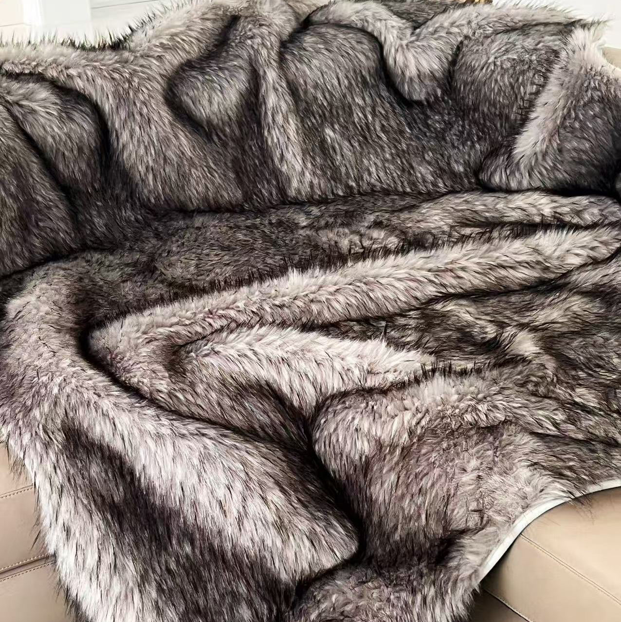 Dabubu™ Waterproof Faux Fur Pet Cover